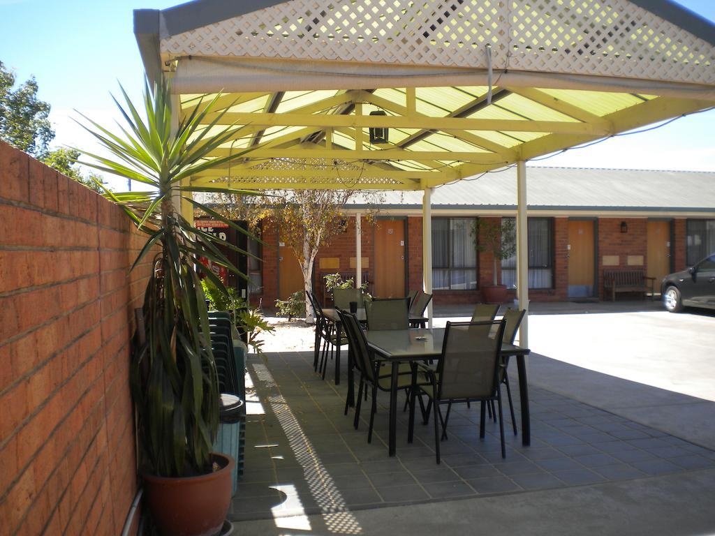 Moama Central Motel Эчука Экстерьер фото