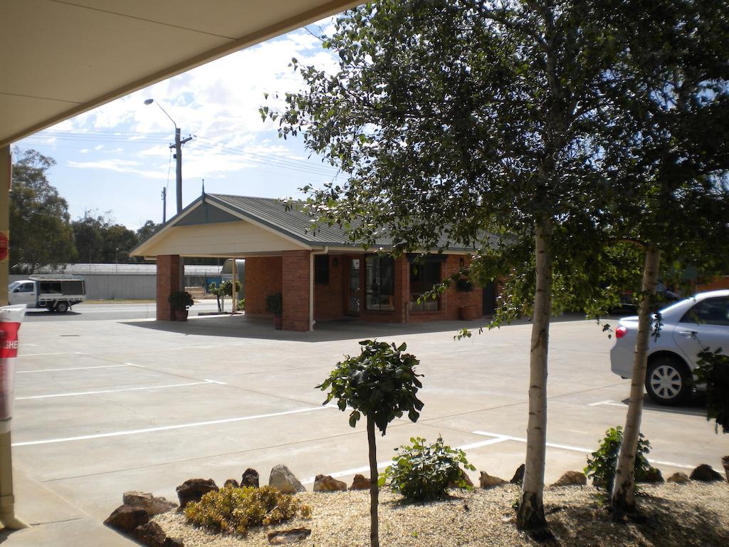 Moama Central Motel Эчука Экстерьер фото