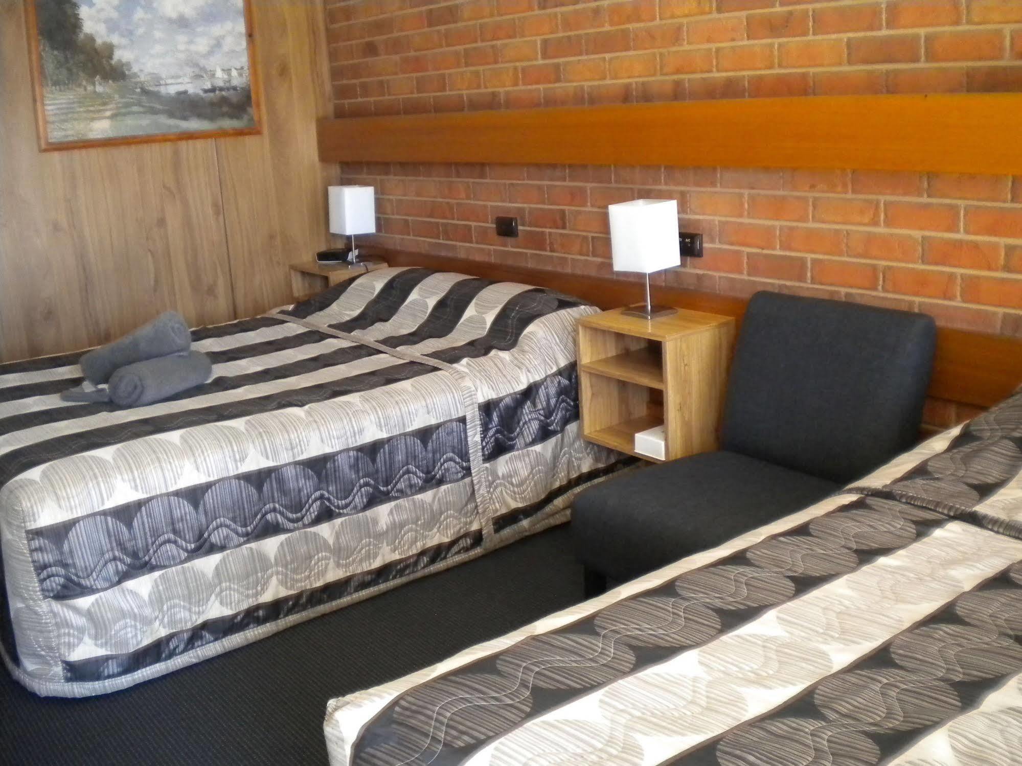 Moama Central Motel Эчука Экстерьер фото