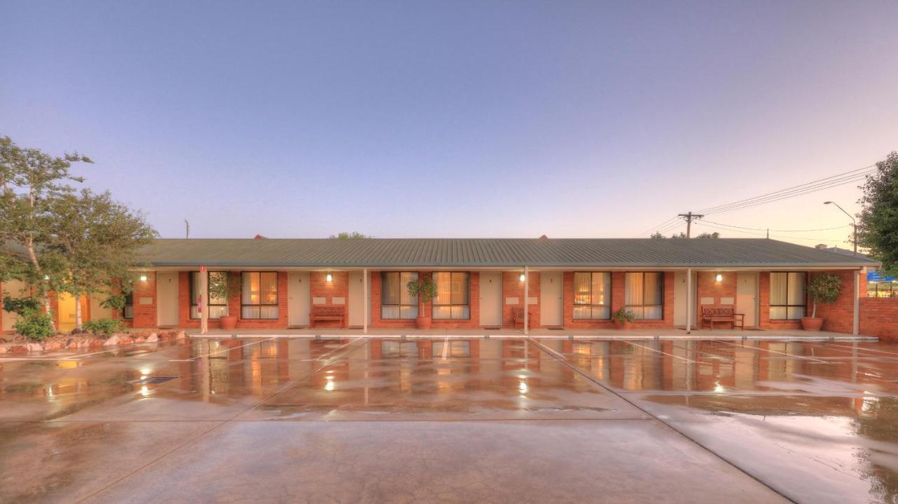 Moama Central Motel Эчука Экстерьер фото
